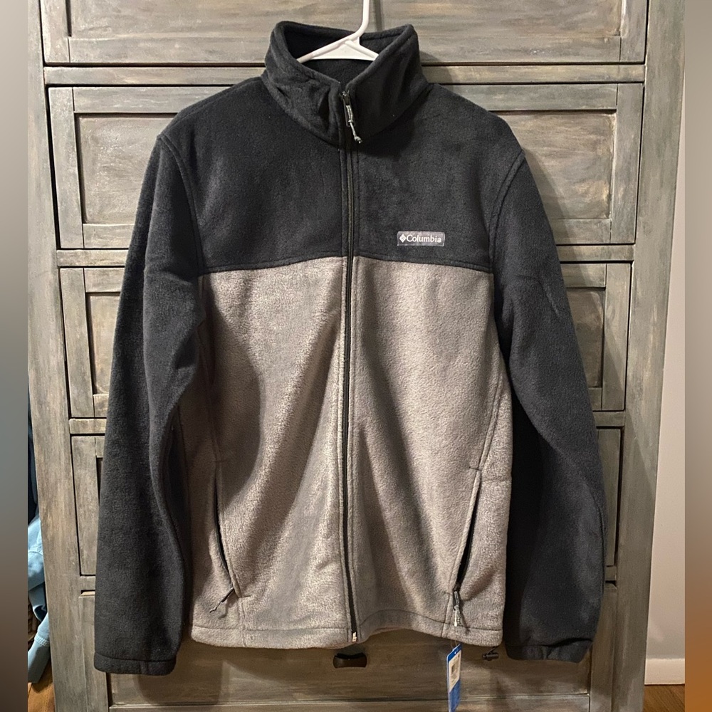 Columbia Full-Zip Fleece (adult medium)